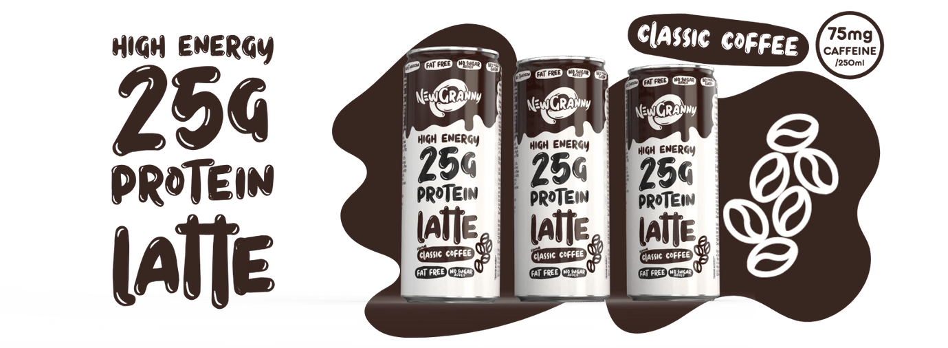 Mleczny wysoko proteinowy napój energetyzujący NewGranny 25g Protein Latte zawiera 25mg kofeiny na puszkę, 25g białka. 148kcal na puszkę 250ml Trzy puszki oraz haslo High Energy 25g protein latte Classic Coffee